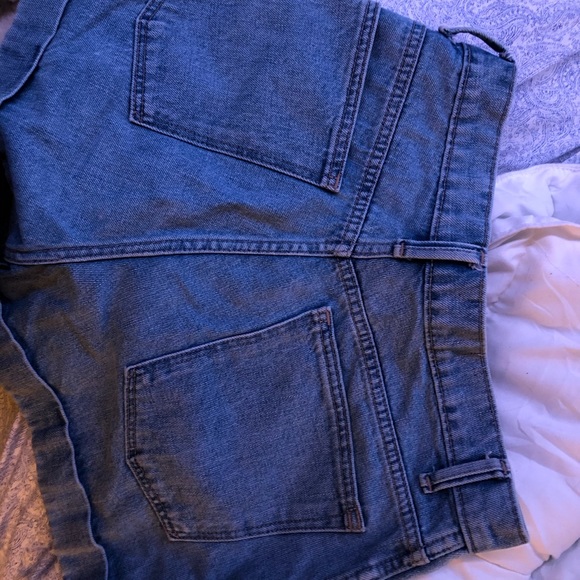 High wasted jean shorts - Picture 2 of 2